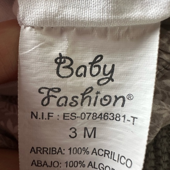 Gray Knit Baby Romper - Picture 4 of 4